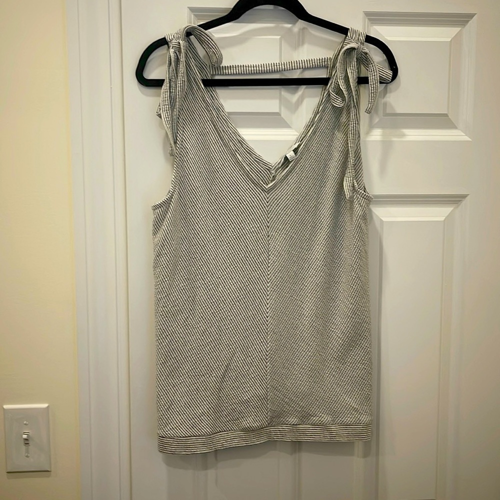 Women’s Lucky Brand tank with tie detail